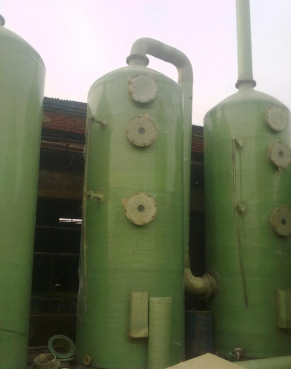 酸霧吸收塔已投產(chǎn)使用